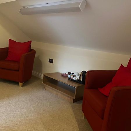 The Lion Hotel Blaenavon Екстериор снимка