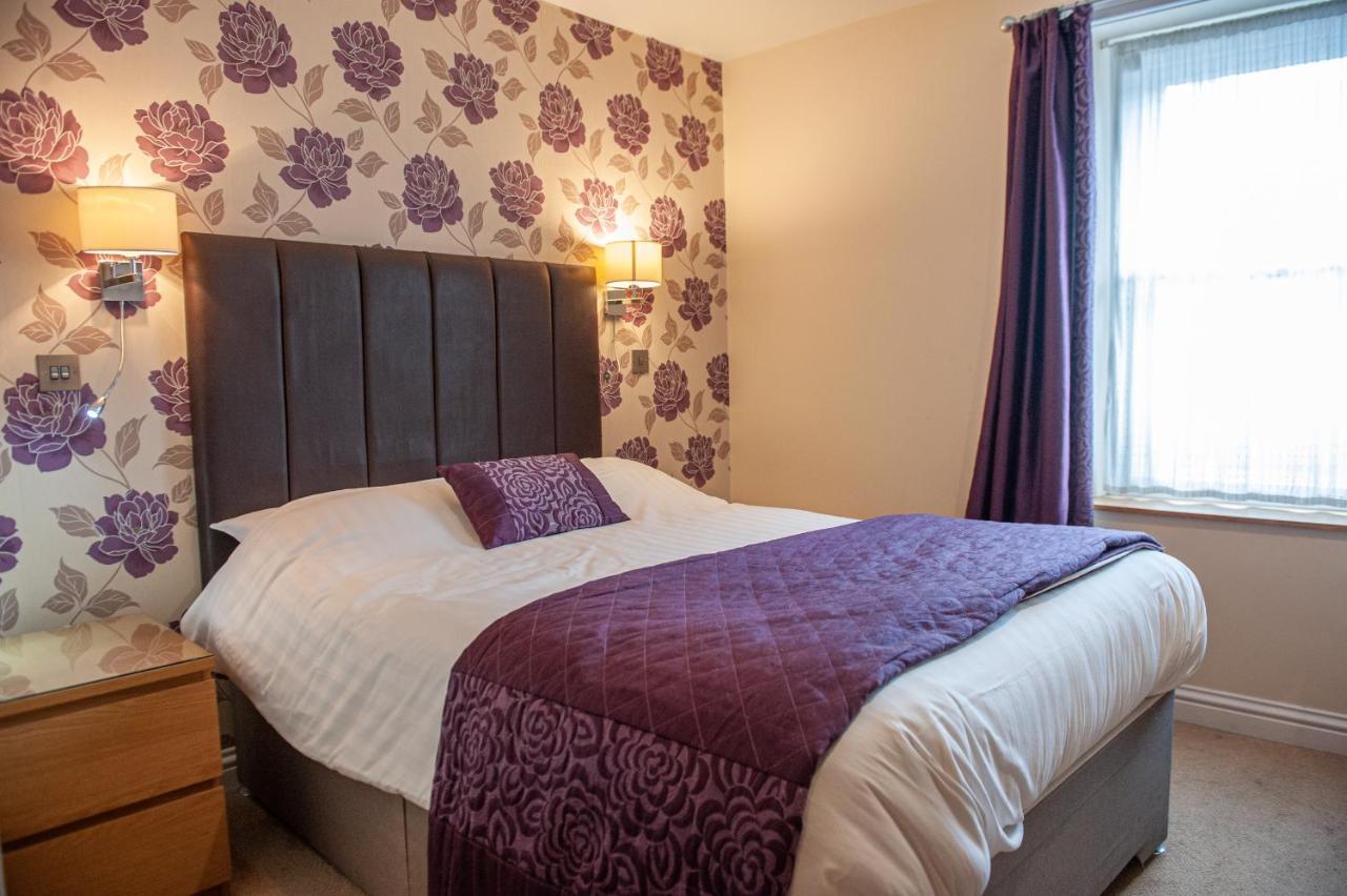 The Lion Hotel Blaenavon Екстериор снимка