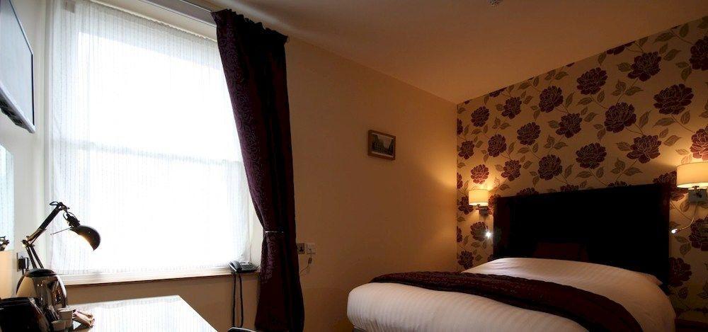 The Lion Hotel Blaenavon Екстериор снимка