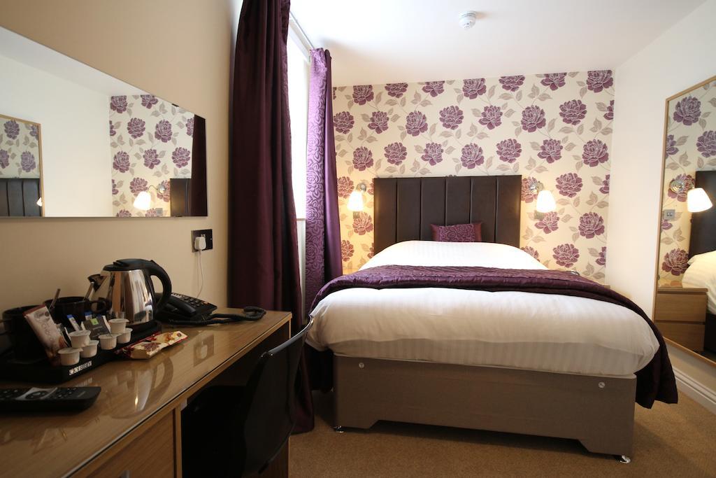 The Lion Hotel Blaenavon Стая снимка
