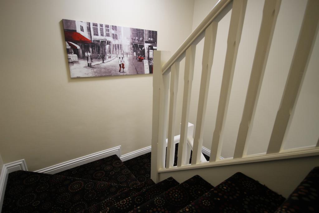 The Lion Hotel Blaenavon Екстериор снимка