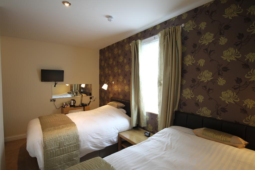 The Lion Hotel Blaenavon Стая снимка