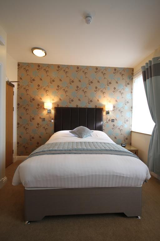 The Lion Hotel Blaenavon Стая снимка